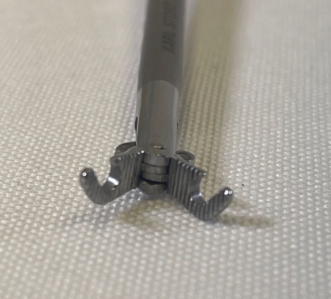KARL STORZ 26177VS 5mm x 34cm Laparoscopic Suture Grasping Forcep — photo 6