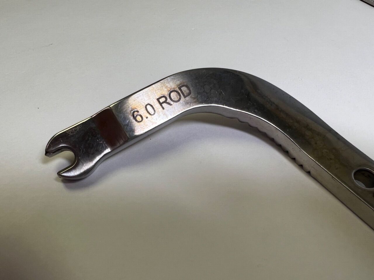 ORTHO PEDIATRICS 01-1300-0013 Left Angled 6mm Coronal Bender — photo 2