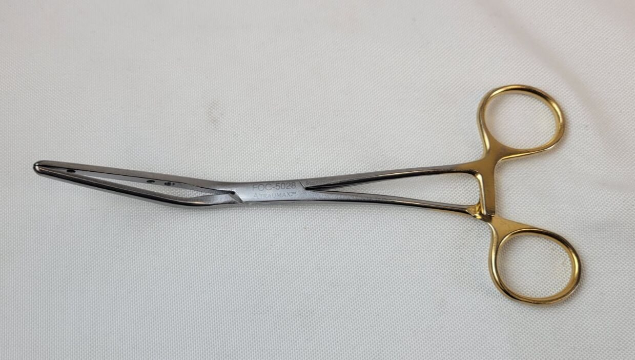 APPLIED VASCULAR FOG-5028 Angled Fogarty Vascular Clamp, 7" — photo 1
