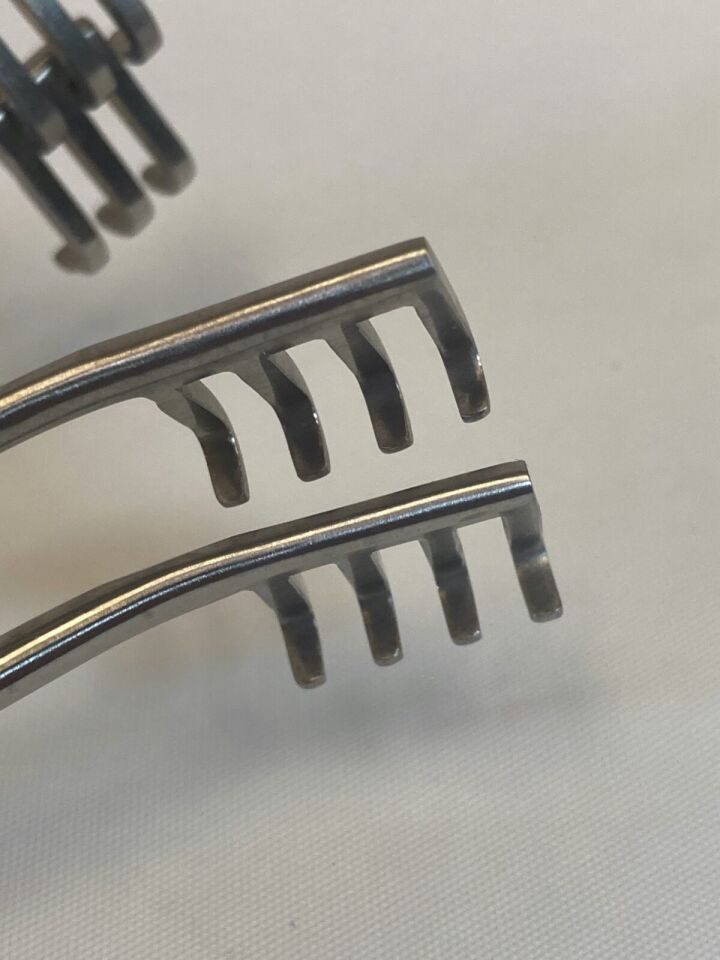 KONIG MDS1865513 Weitlander Blunt 3x4 Prong 5" Retractors Pair — photo 4