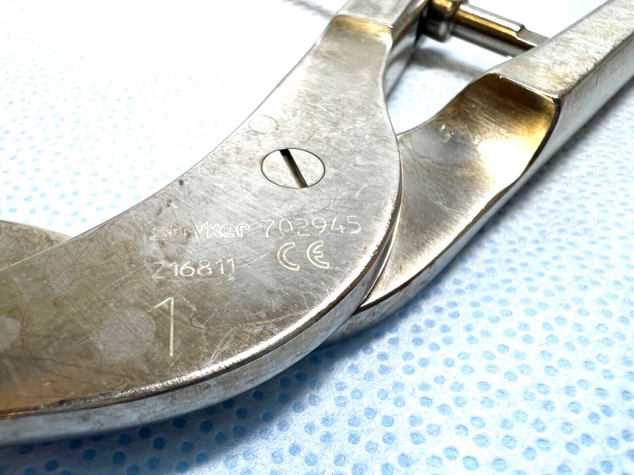 STRYKER 702945 Size 1 Self Centering Swivel Head Holding Forceps — photo 2