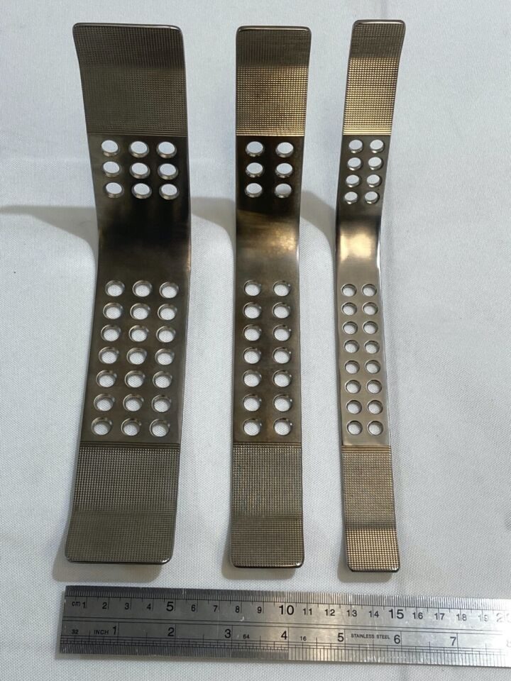 V. MUELLER SU10322 SU10321 SU10320 Perforated Angled Retractors Ortho — photo 6