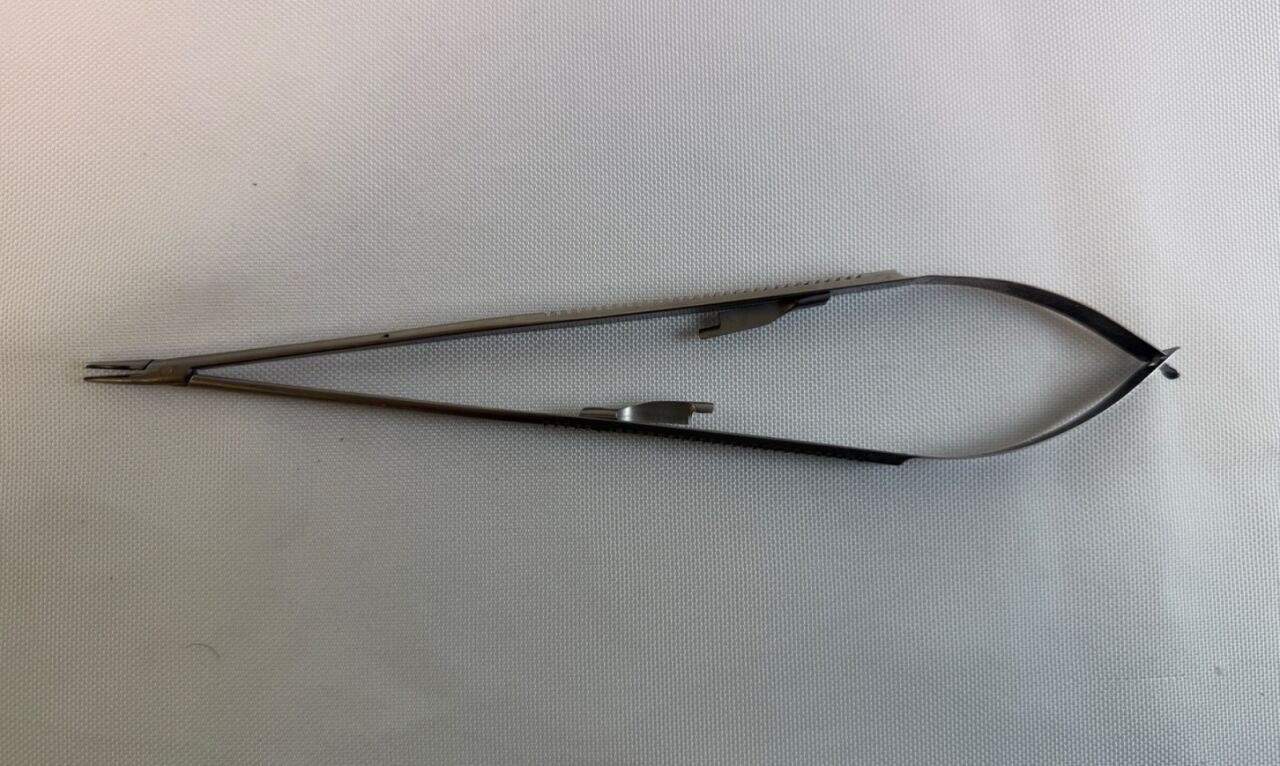 PILLING 35-4965 Castroviejo Needle Holder 13mm x 1.4mm TC Jaws 8" Cardiovascular — photo 1