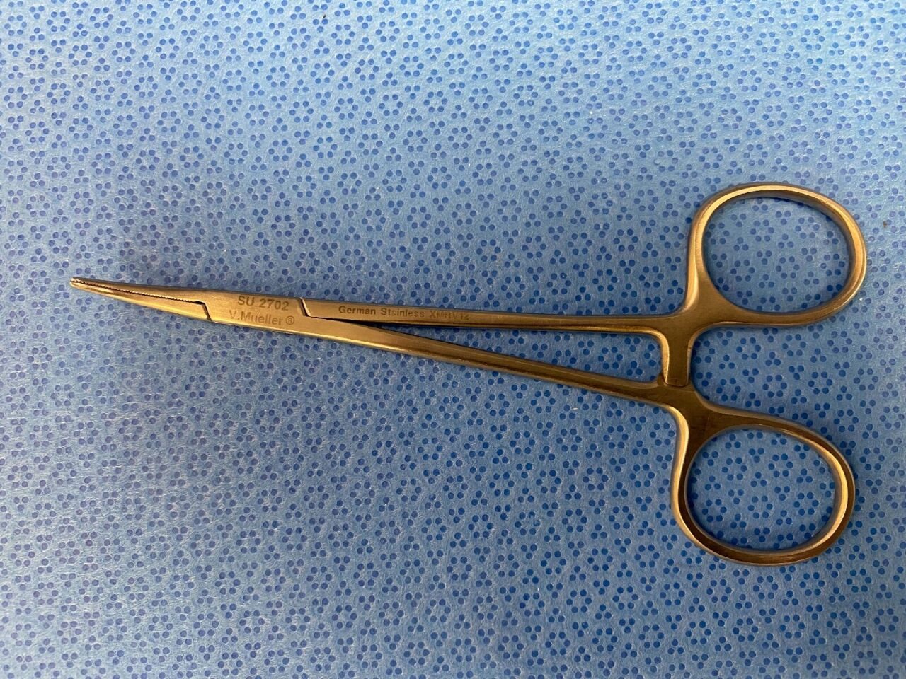 V. MUELLER SU2702 Halsted Mosquito Forceps Curved Jaw 5" — photo 1