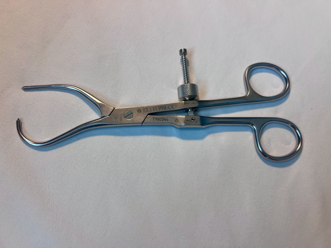 SYNTHES 03.117.998 Straight/Curved Reduction Forceps w/ Points — photo 1