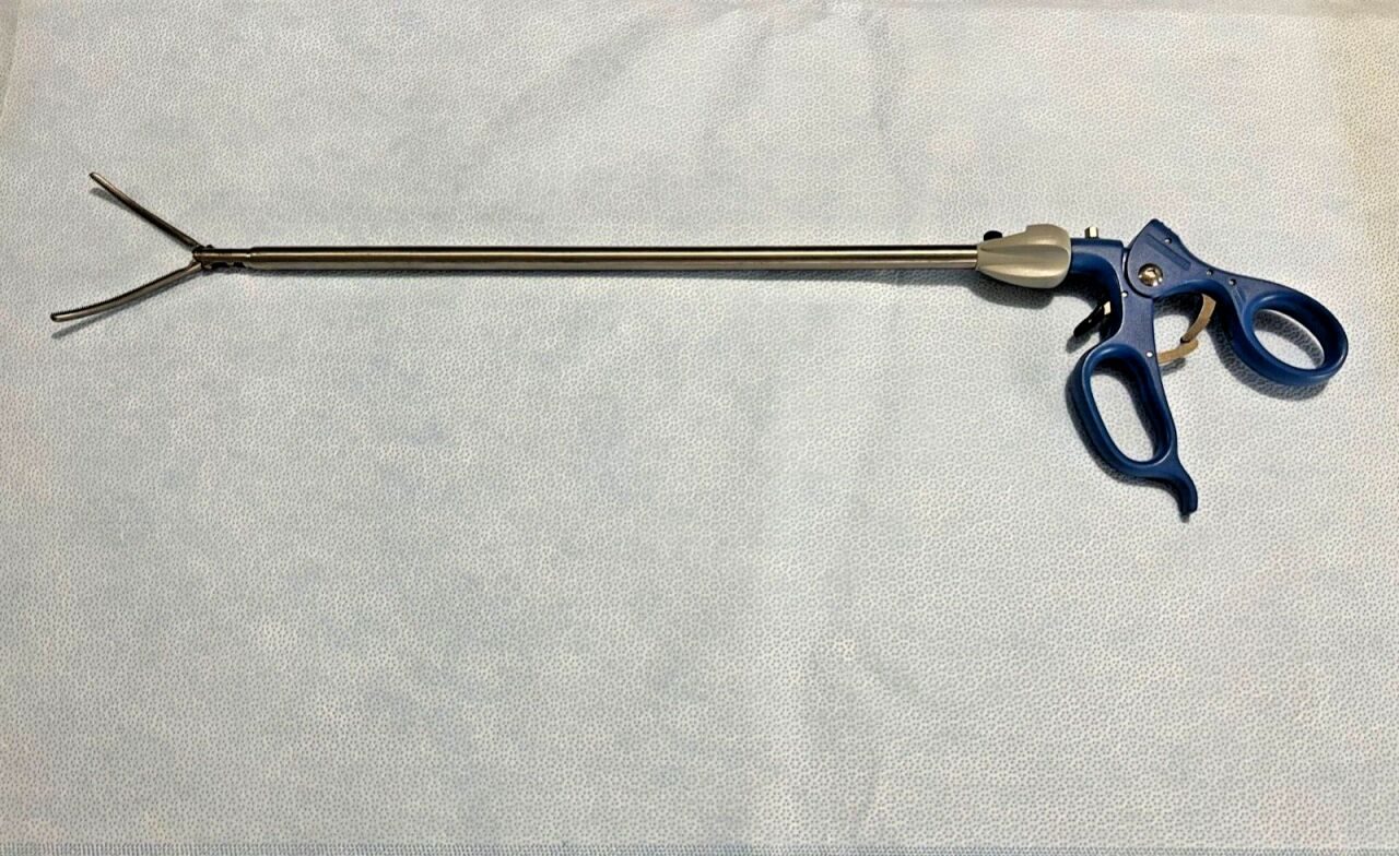 SNOWDEN-PENCER 90-6359 Curved DeBakey Clamp 10mm Laparoscopy