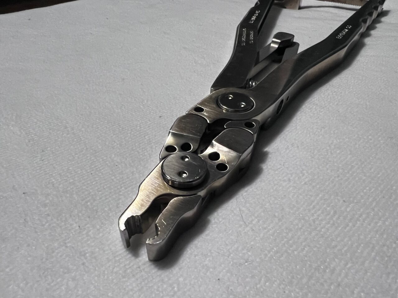 DEPUY 2797-30-145 EXPEDIUM Spine 5.5 New Strong Rod Holding Clamp — photo 2