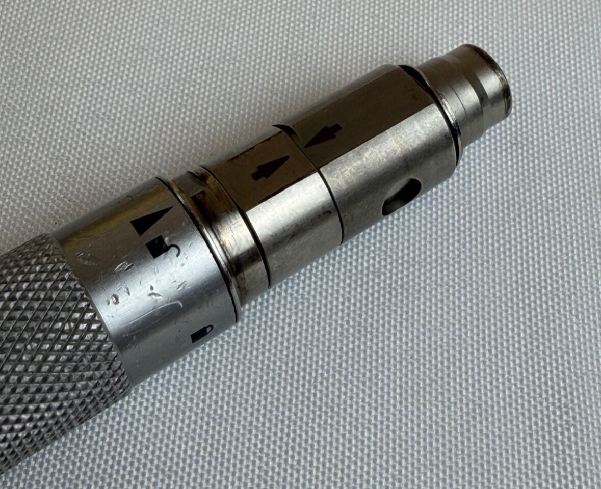 MEDTRONIC V02 Pneumatic Drill Handpiece & Hose Midas Rex Legend Pneumatic Drill Handpiece & Hose — photo 4