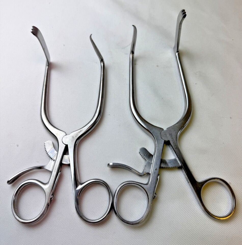 CODMAN NSI Pair of L&R Williams Microdisectomy Retractors 10MMX50MM Blades — photo 4