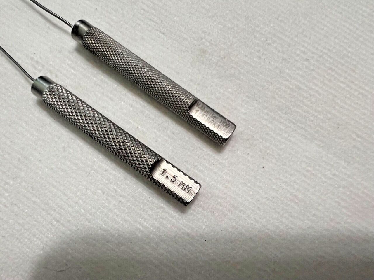 V. MUELLER 1.5mm 8" Set Of 2 DeBakey Vascular Dilators — photo 3