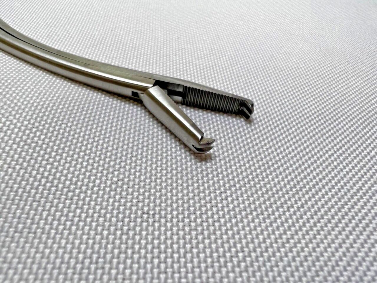 V. MUELLER OS5526-001 Tendon Tunneling Passing Forceps Curved Alligator Jaws 6" — photo 5