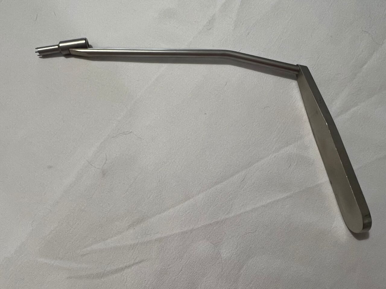 Cervical Self-Retaining Counter Torque Wrench — photo 1