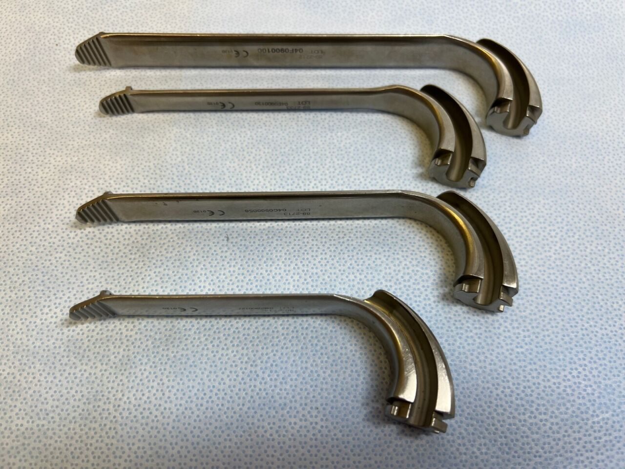 GENZYME TELEFLEX 02-0948 Saphlite Distal Arm & Retractor Blades — photo 4