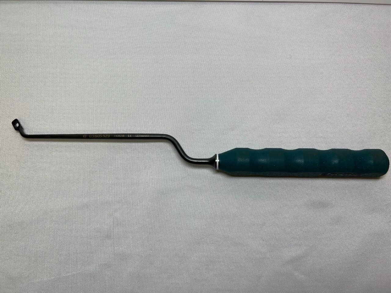 SYNTHES 03.605.529 Rectangular Angled Bayoneted Curette — photo 4