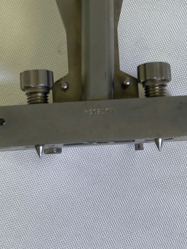 STRYKER 8000-1000 Triathlon L/R Cutting Guide — photo 5