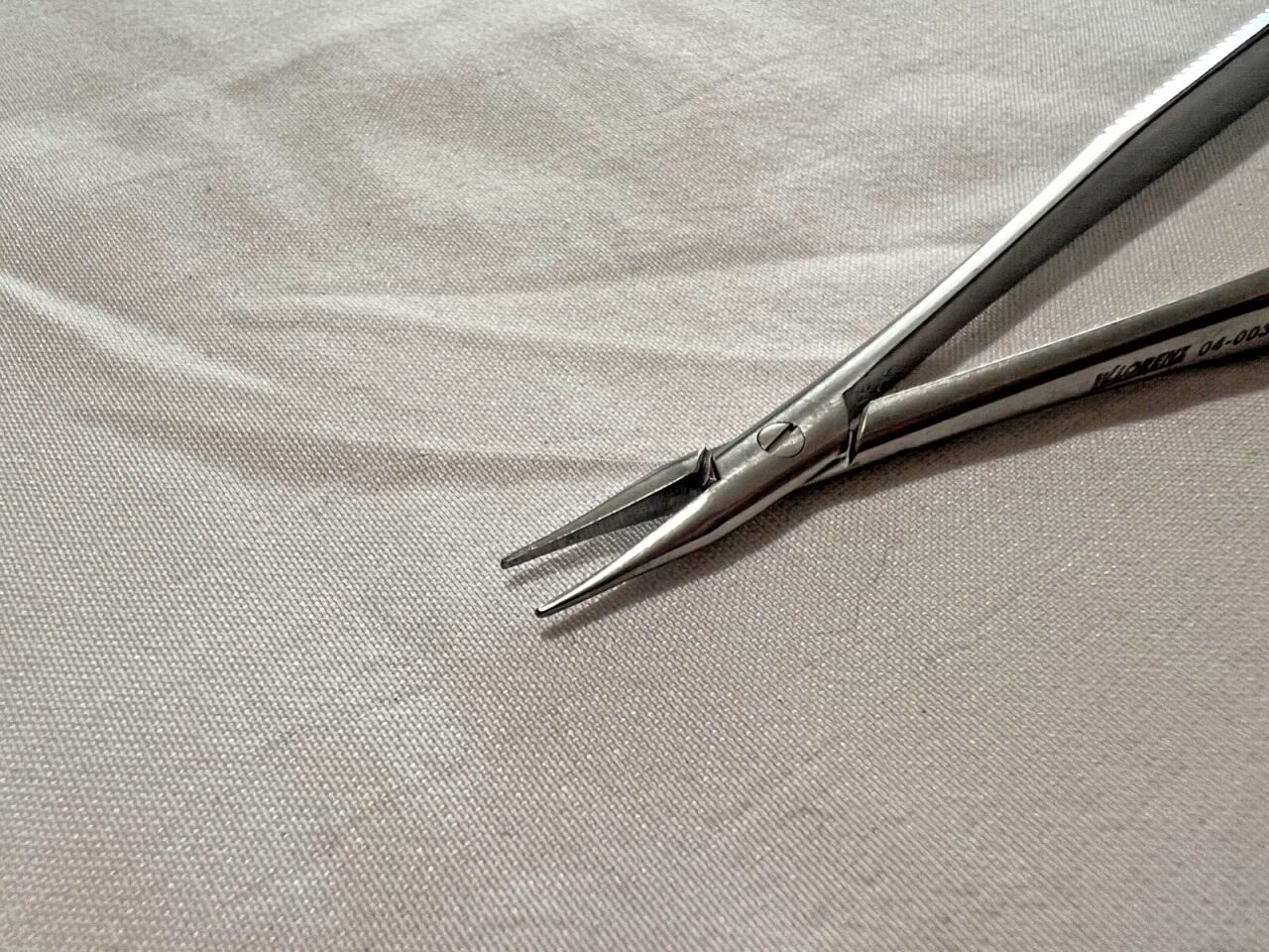 W. LORENZ 04-0035 Castroviejo Micro Needle Holder 5-1/2" Length — photo 4