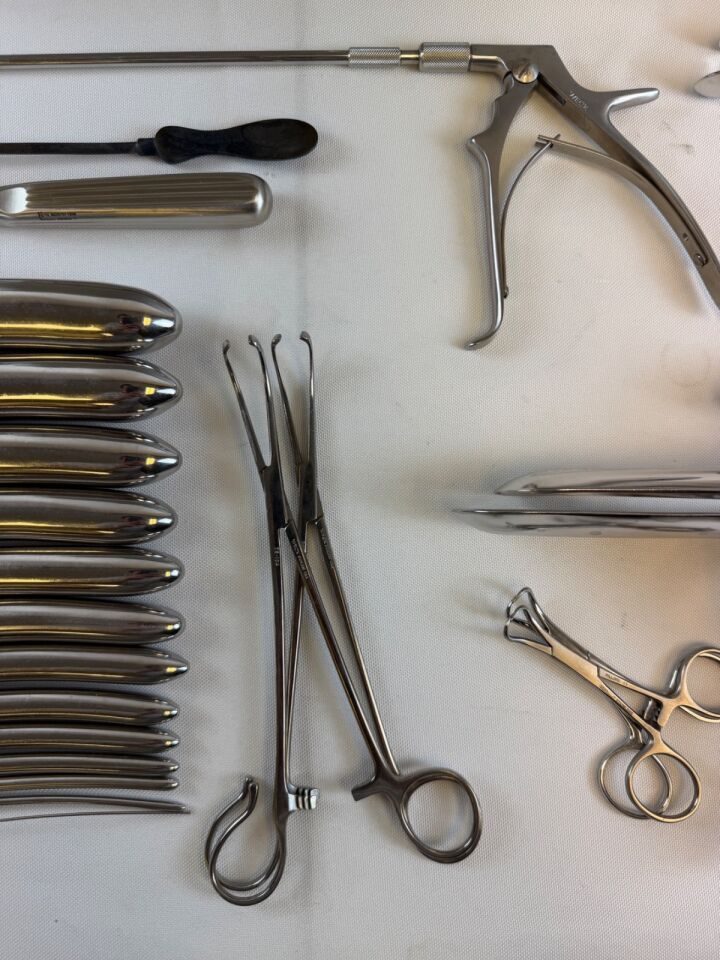 V. MUELLER 27 Piece w/ Sterilization Case OBGYN Dilator Speculum Forcep Tray — photo 5