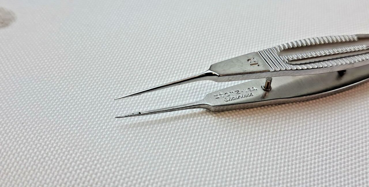 KARL STORZ E1796 Castroviejo Suturing Forceps 0.12mm 4.2" — photo 3