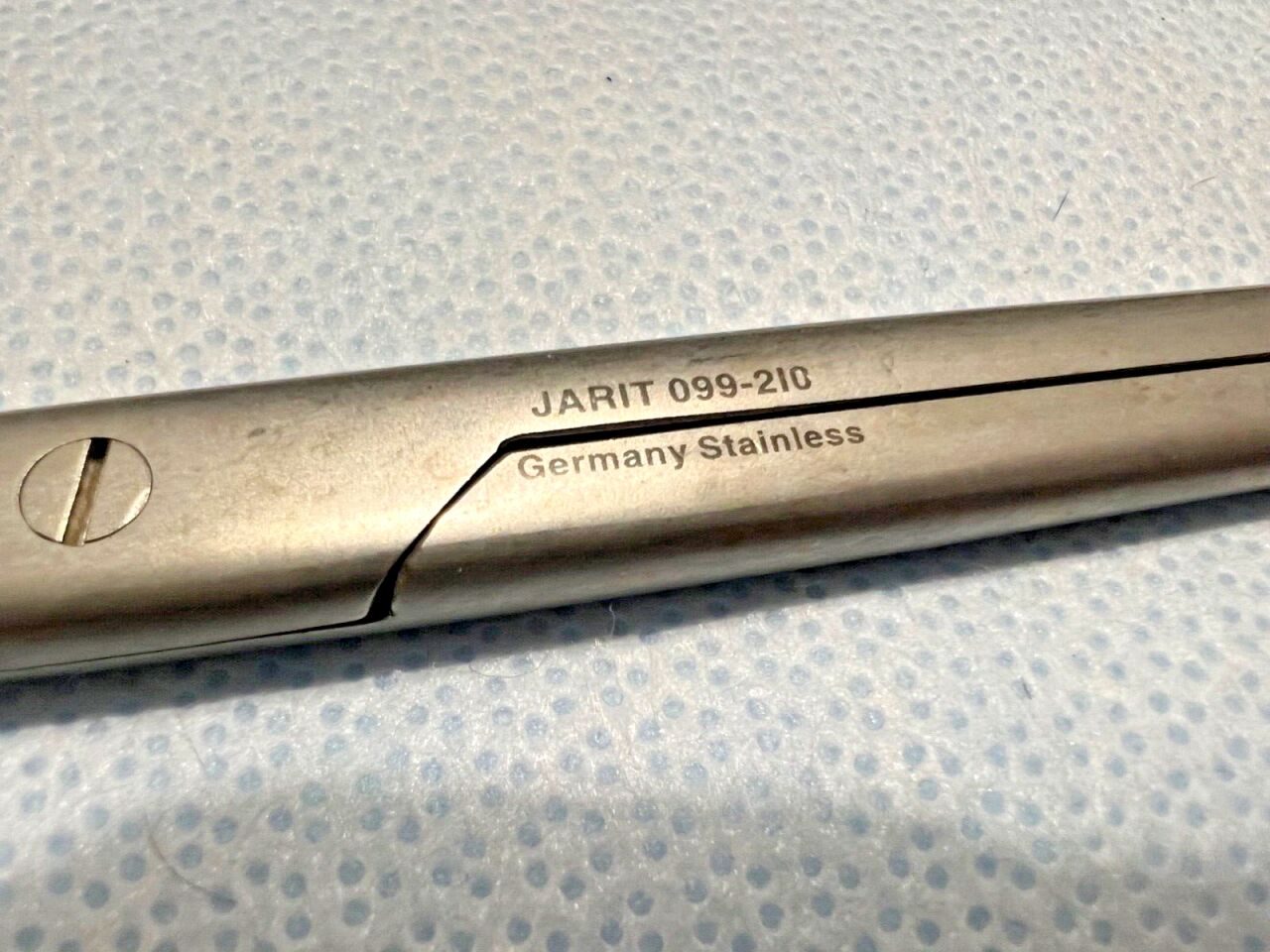 JARIT 099-210 Straight Mayo Scissor Beveled Blade, 3.7mm Tips X 6-3/4" Length — photo 3