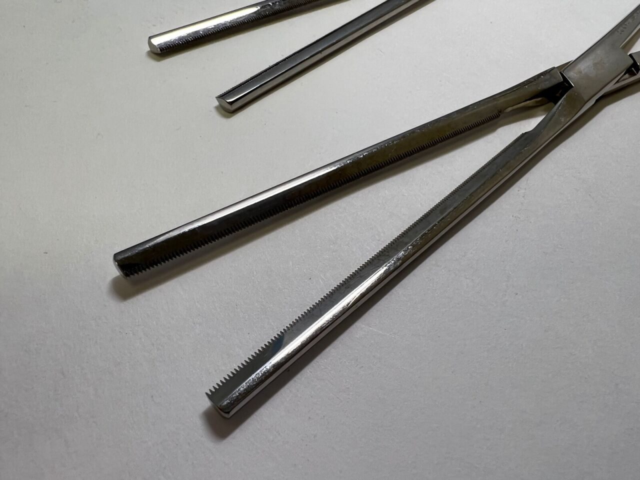 WECK 640174 Glover Coarctation Clamps 11" Pair of Glover Coarctation Clamps Cardiovascular Forceps — photo 2