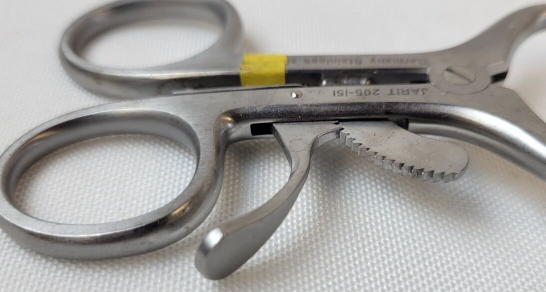 JARIT 205-151 Weitlaner Retractor, Self-Retaining, Blunt, 3 x 4 Prongs, 5-1/2" — photo 9