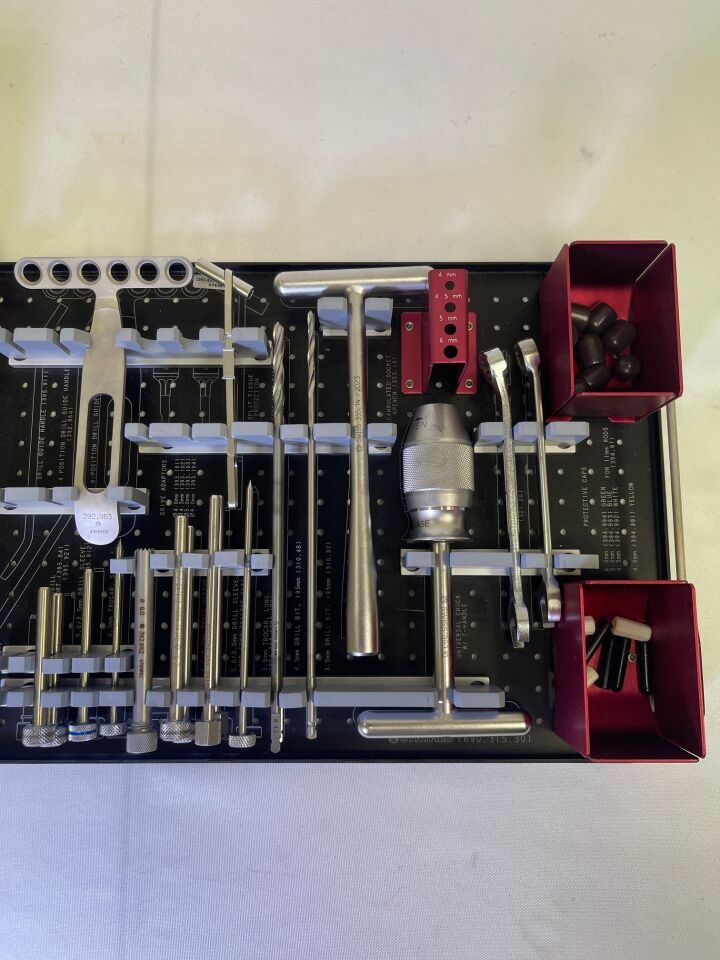 SYNTHES B Large External Fixator Set — photo 4