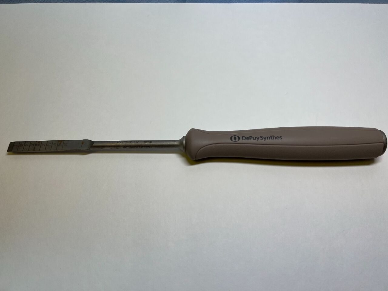 SYNTHES DS 2795312 Orthopedic Expedium 10mm Osteotome — photo 4