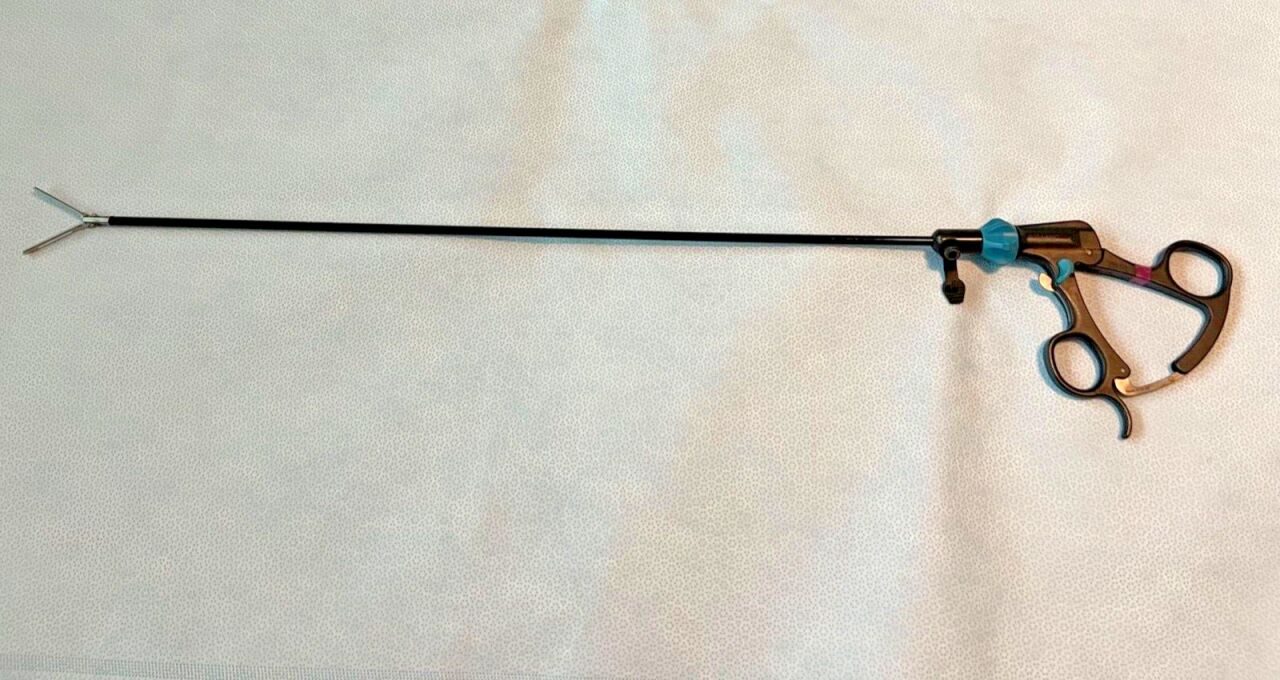 R. WOLF 8393.0002 Fenestrated Atraumatic Intestinal Grasping Forceps — photo 1