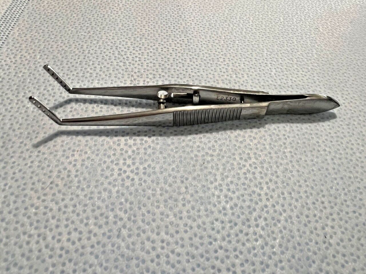 STORZ E2330 Jameson Left Muscle Forcep 12mm Angled Scaled Jaws X 3.9" Length — photo 1