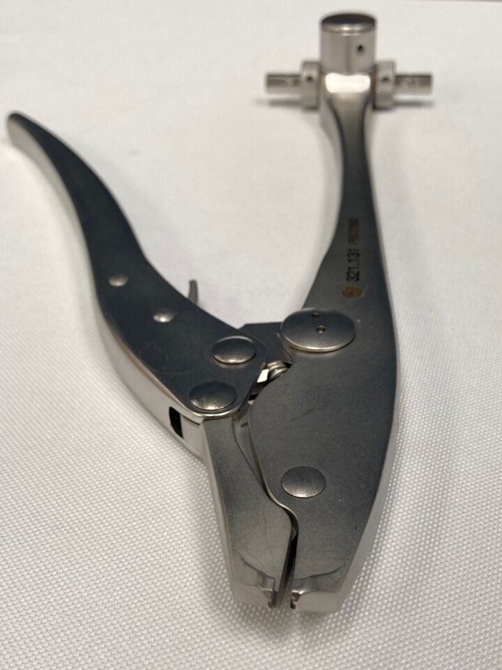 SYNTHES 321.131 Cable Tensioner / Crimper — photo 8