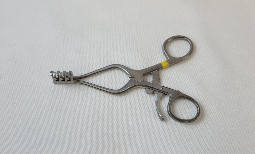 JARIT 205-151 Weitlaner Retractor, Self-Retaining, Blunt, 3 x 4 Prongs, 5-1/2" — photo 3