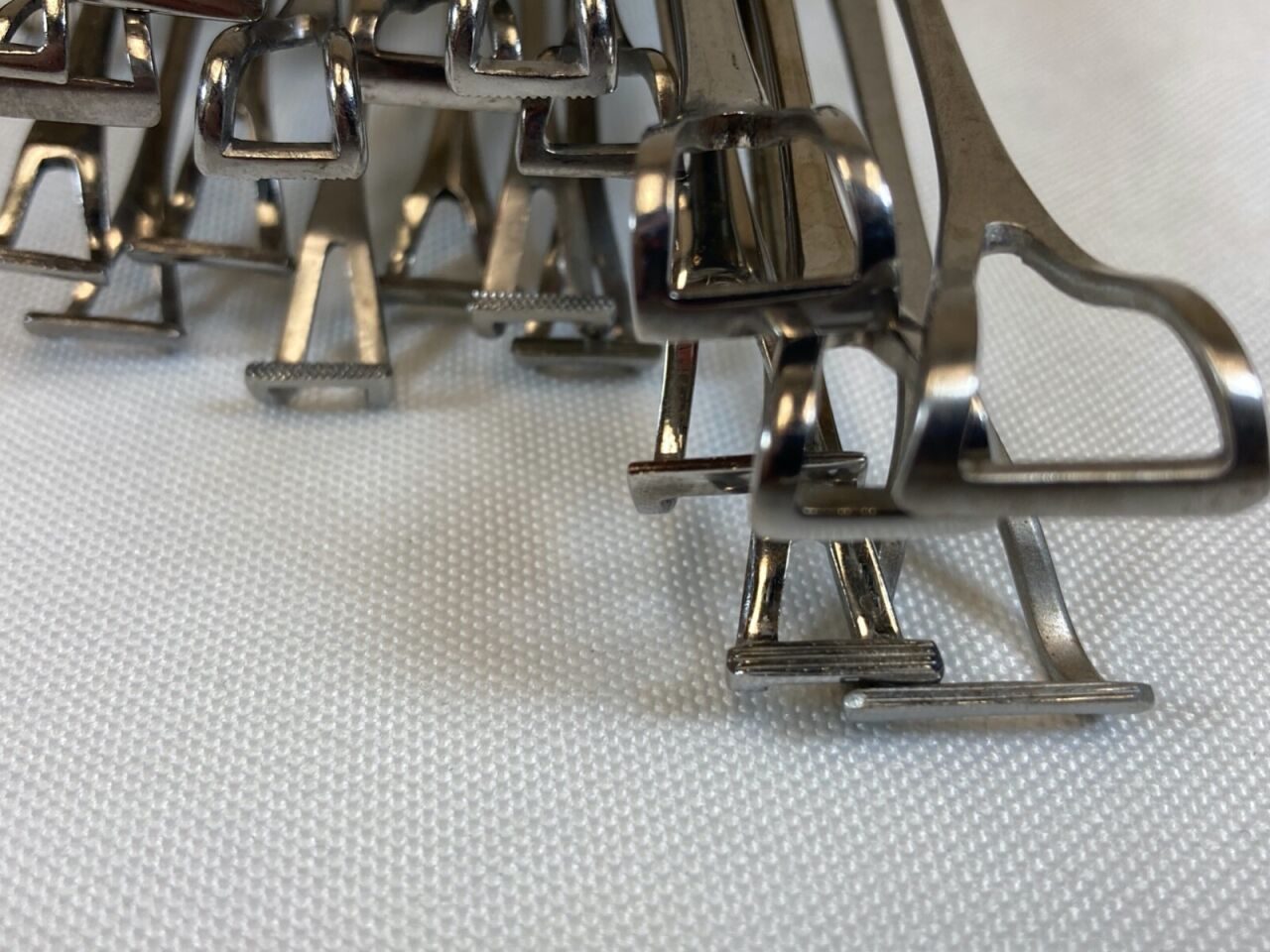 CODMAN Set of 14 Babcock Tissue Forceps w/ Stringer 6"-10" German Stainless — photo 7