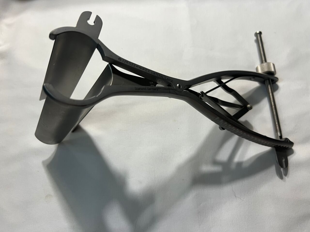 SYNTHES 328.022 Large Lateral Three Blade Retractor — photo 1
