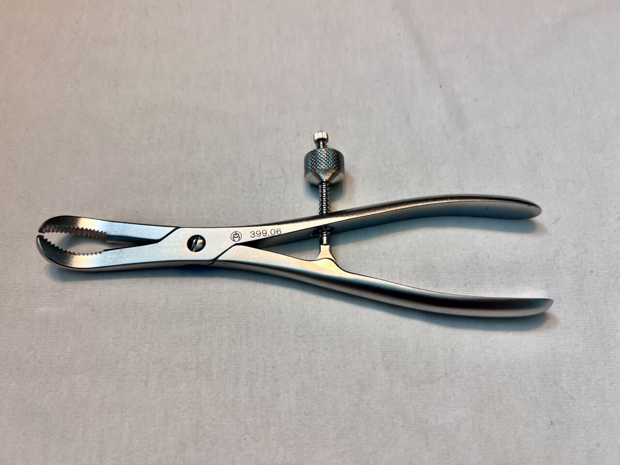 SYNTHES 399.06 Orthopedic Reduction Forceps — photo 1