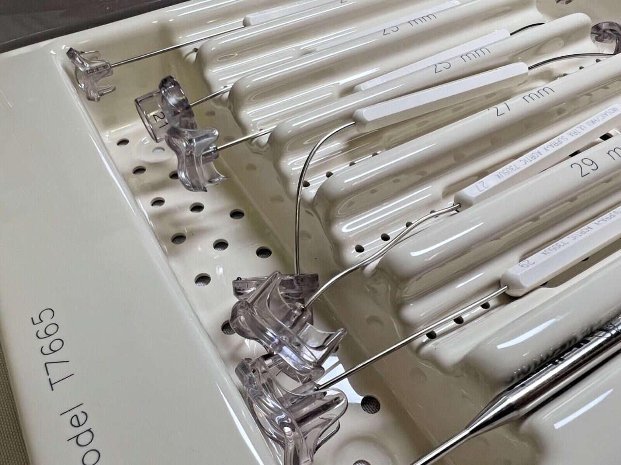 MEDTRONIC Mosaic Ultra / Hancock II Ultra Aortic Sizers System w/ Aortic Valve — photo 5