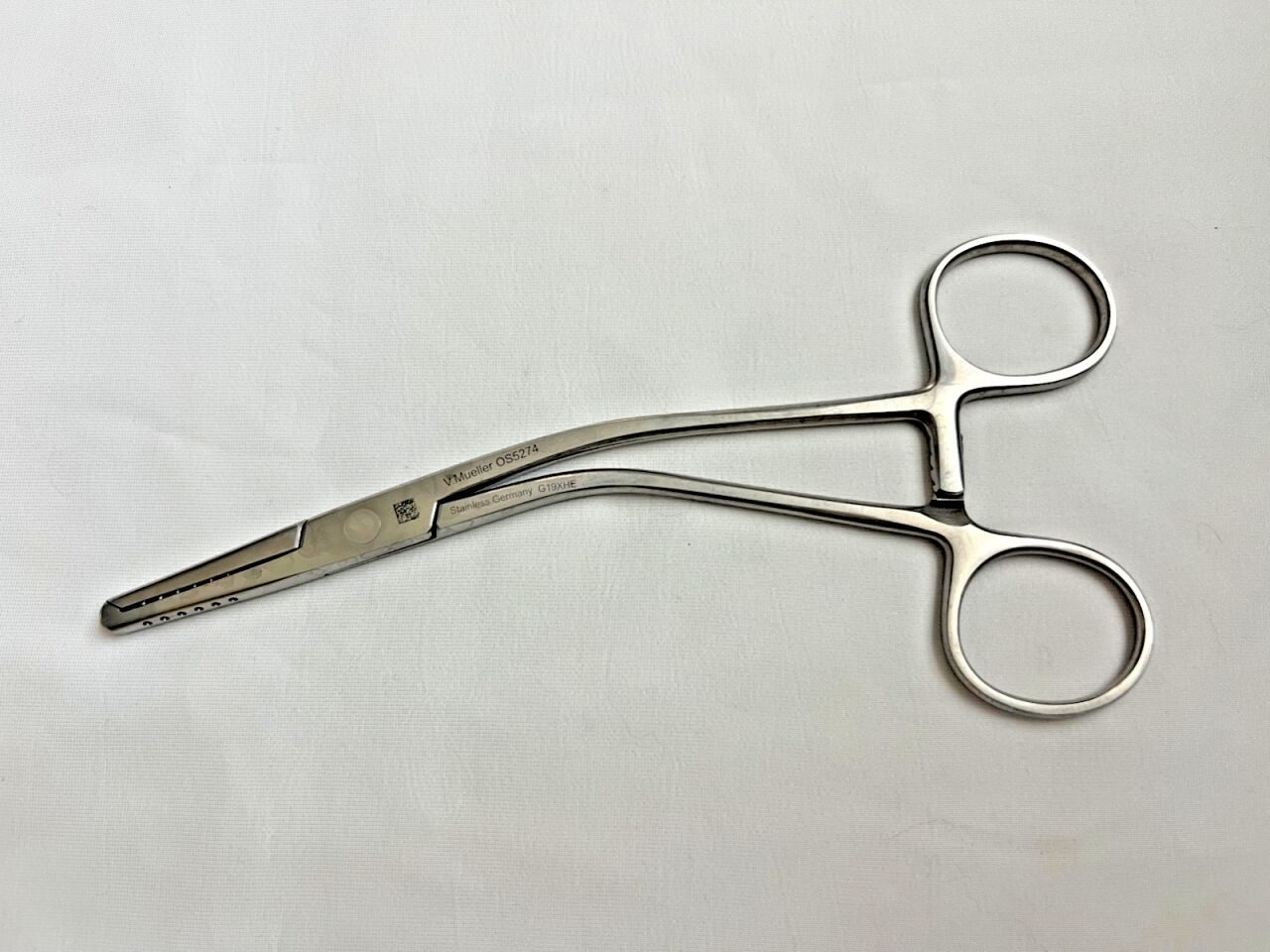 V. MUELLER OS5474 Slightly Curved Through-Spiked Cartilage Clamp 7" Length — photo 1