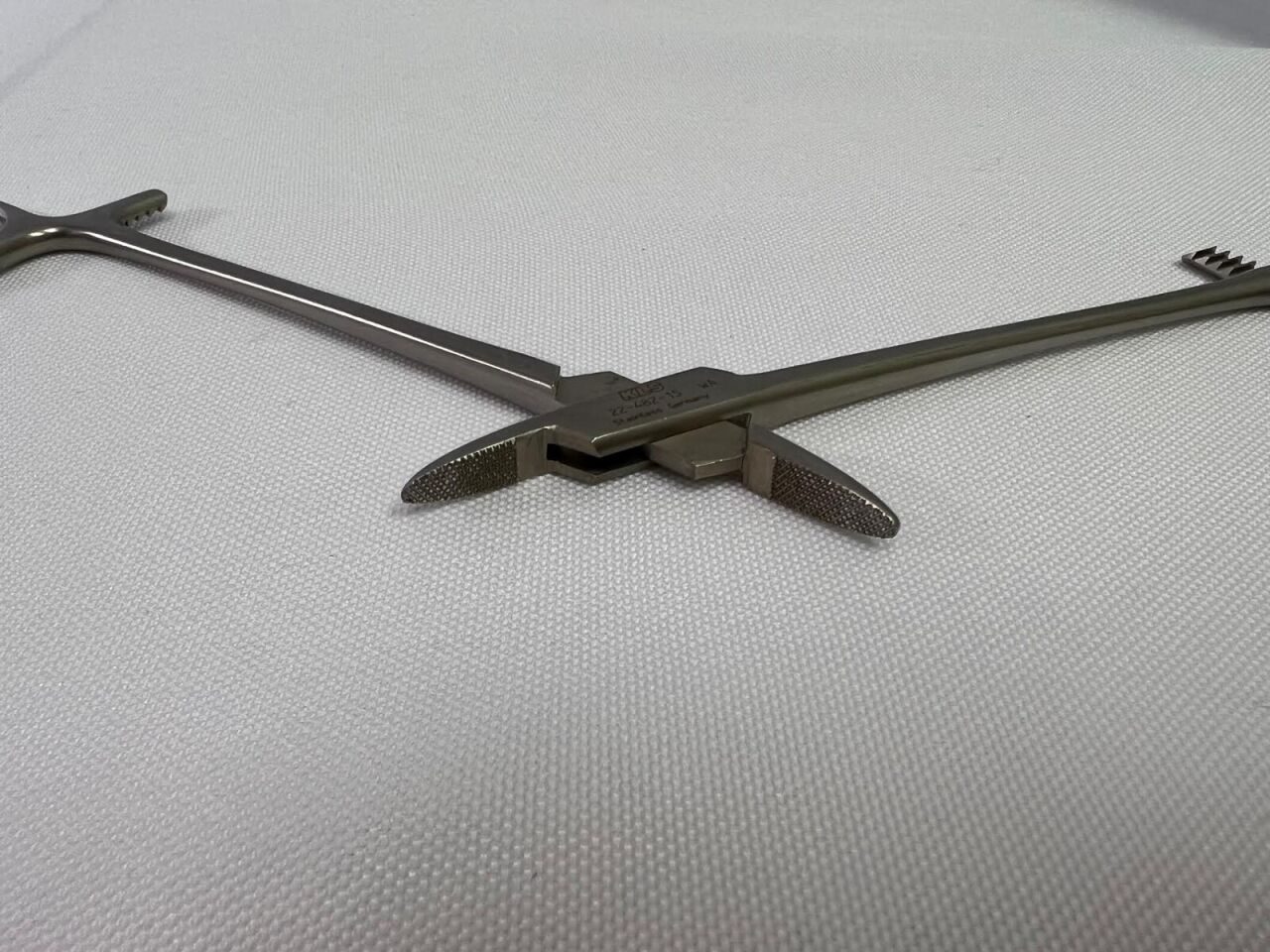 KLS MARTIN 22-482-15-07 Surgical Orthopedic Wire Twisting Forceps — photo 3