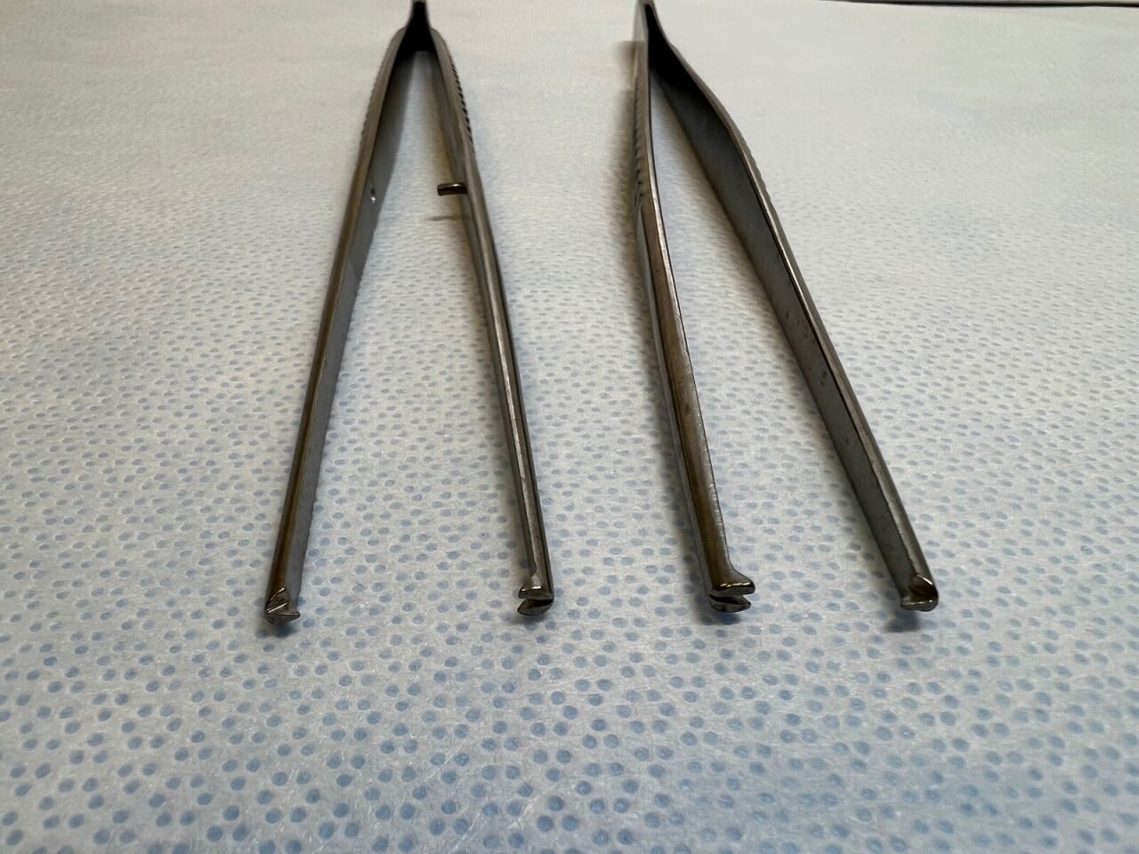 PILLING 8-1/4" & 8-1/2" Tissue Forceps 1x2 Teeth - Lot of 2 — photo 3