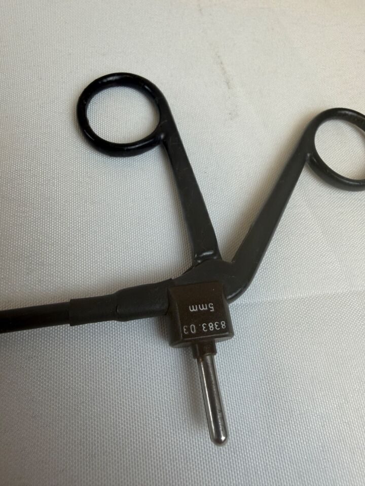 R. WOLF 8383.03 Laparoscopic 5mm x 33cm Atraumatic Monopolar Grasping Forceps — photo 4