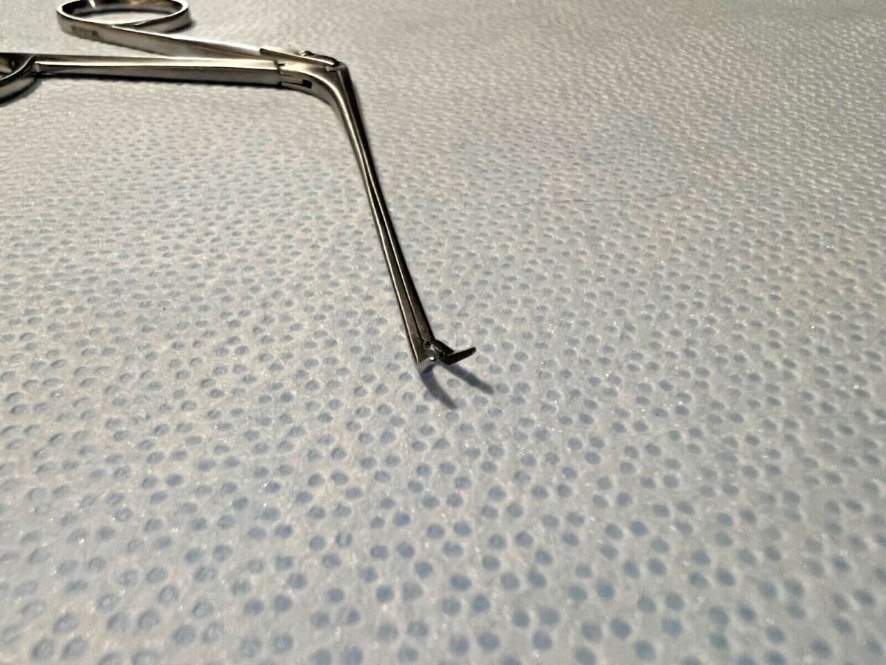 MILLENNIUM 2-169148 Surgical Alligator Nasal Forceps Serrated Curved Right — photo 4