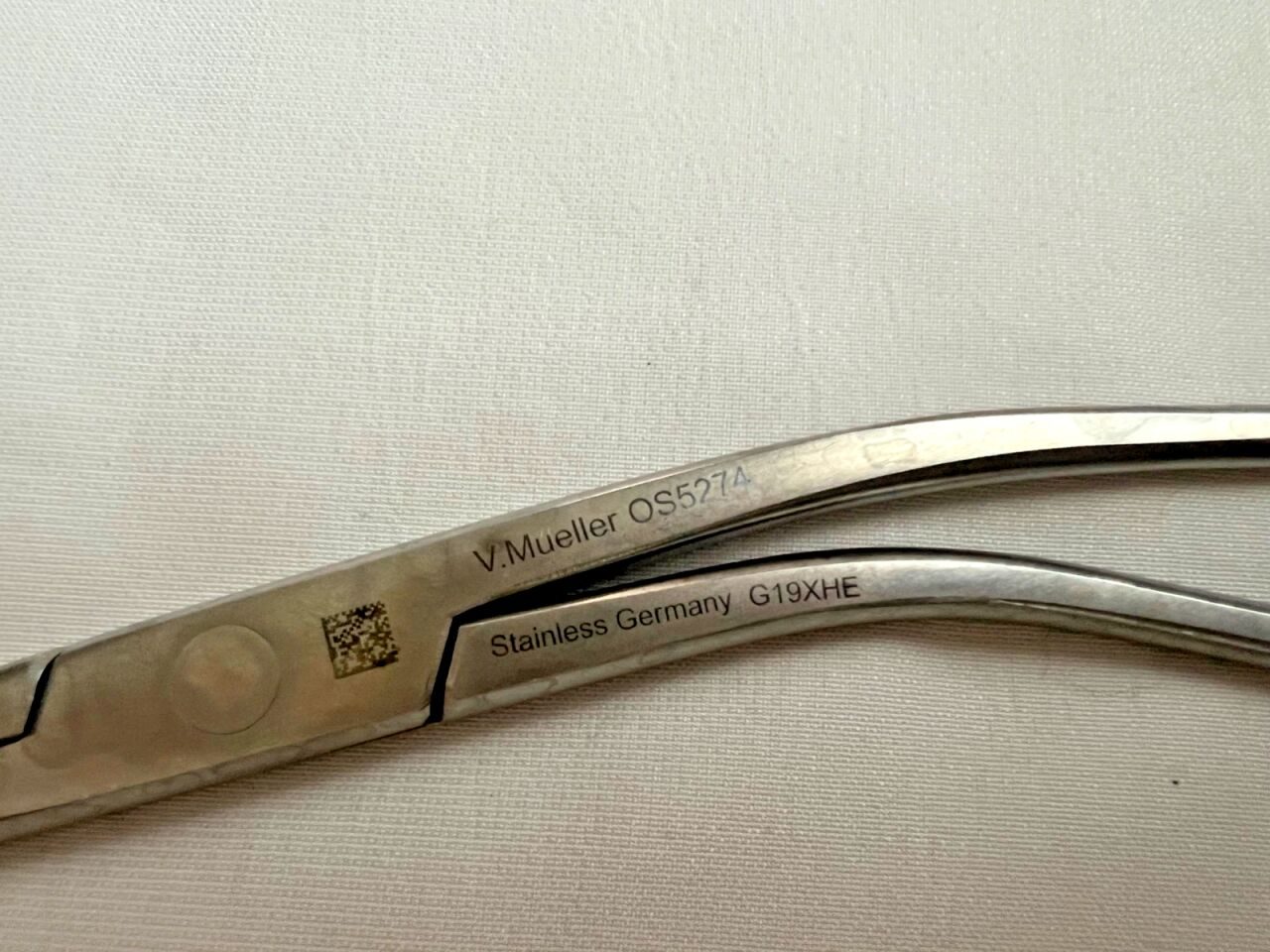 V. MUELLER OS5474 Slightly Curved Through-Spiked Cartilage Clamp 7" Length — photo 3