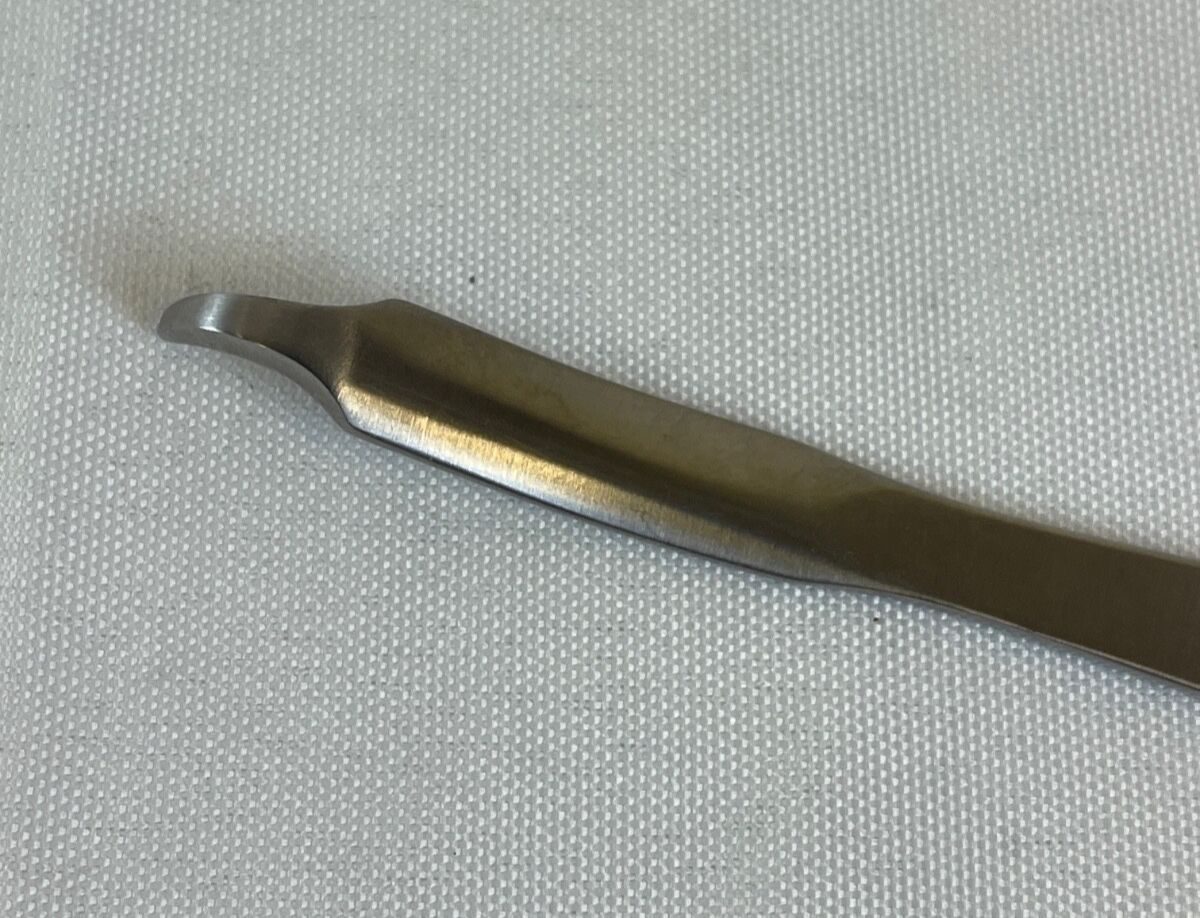 ARTHREX AR-13210 Mini Hohmann Retractor 8mm x 6.5" — photo 4