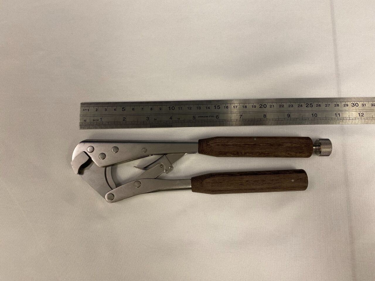 SYNTHES 391.950 Cutting Pliers — photo 1