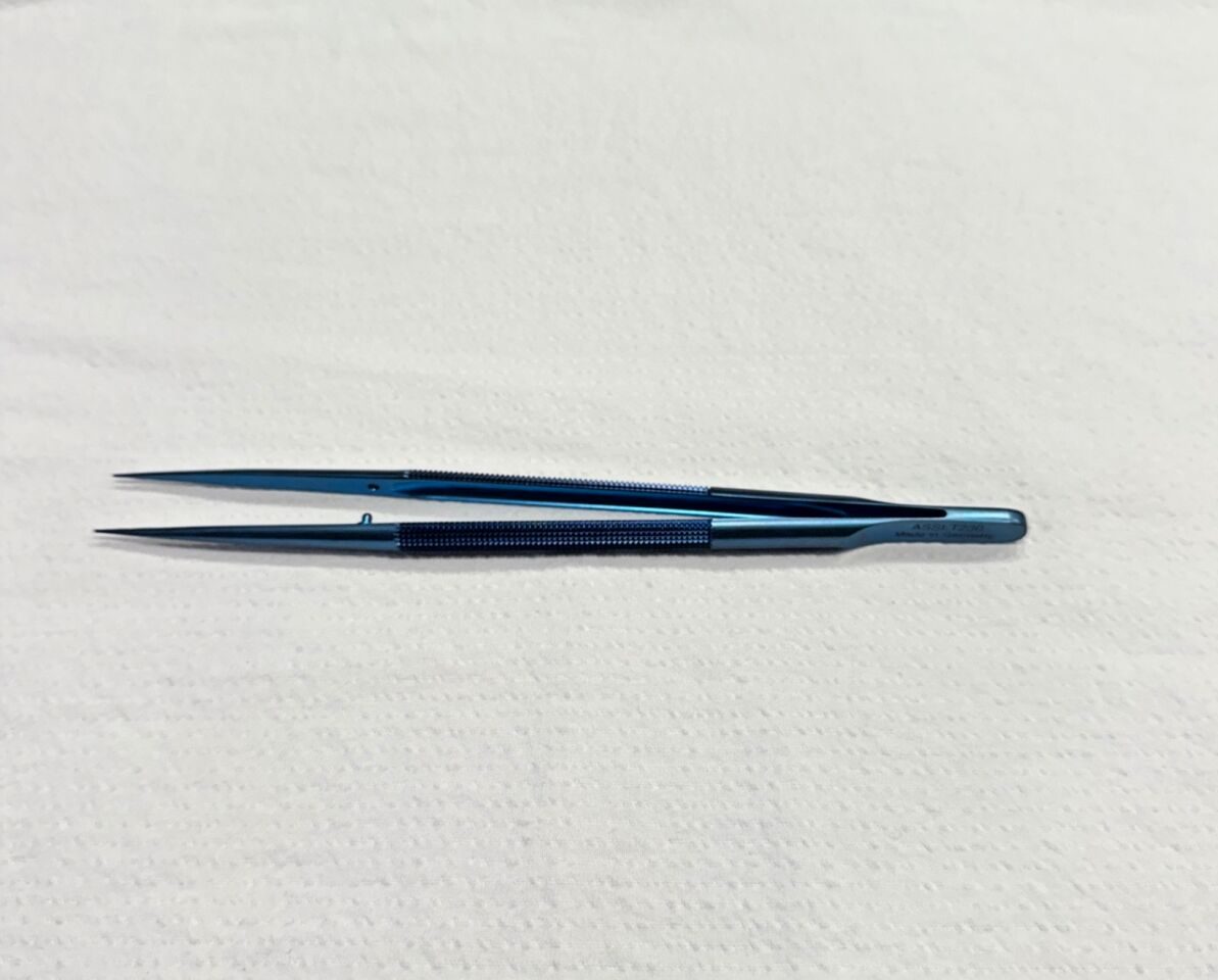 ASSI T230 Classic MicroLite Titanium Forceps 18cm 0.15mm tip