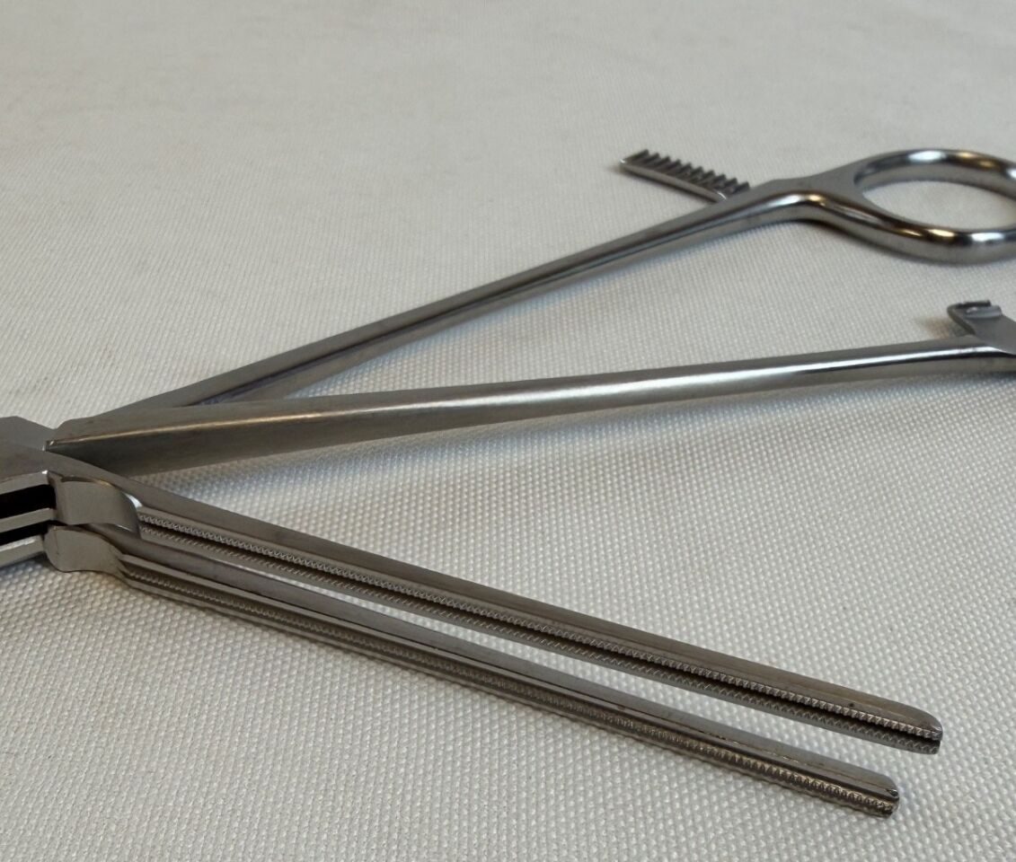 JARIT 320-240 Glover Coarctation Clamp 1x2 Teeth 10.2" CVOR — photo 5