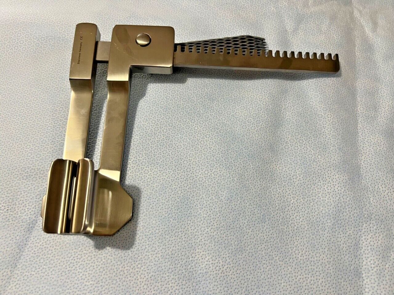 SSI ULTRA 54-2301 Finochietto Small Rib Retractor — photo 1