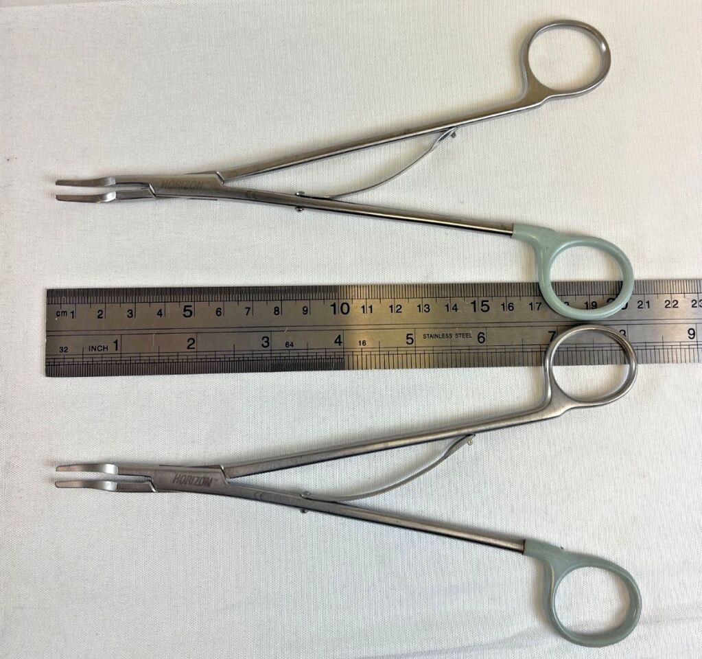 PILLING WECK 237081 Pair of Horizon Open Ligating Curved Medium 8" Clip Appliers — photo 8