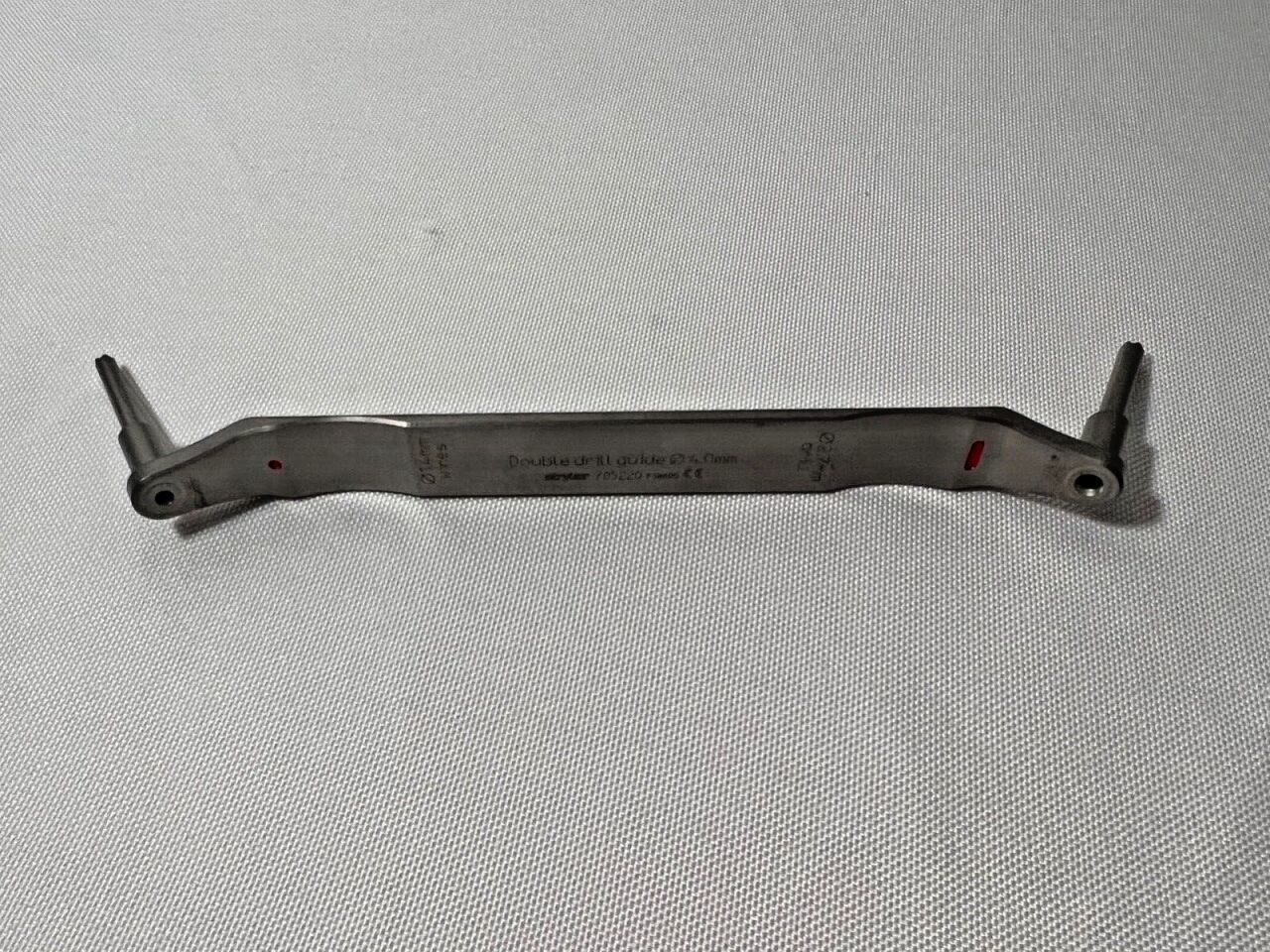STRYKER 705220 Double Drill Guide 1.4mm X 2.7mm — photo 1