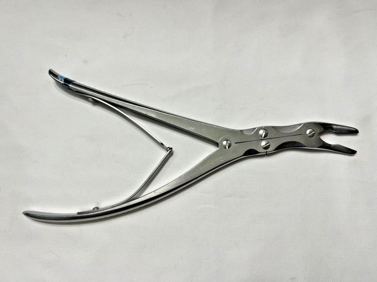 KMEDIC KM47-492 Leksell Rongeur Slight Curve 3mm X 16mm Bite