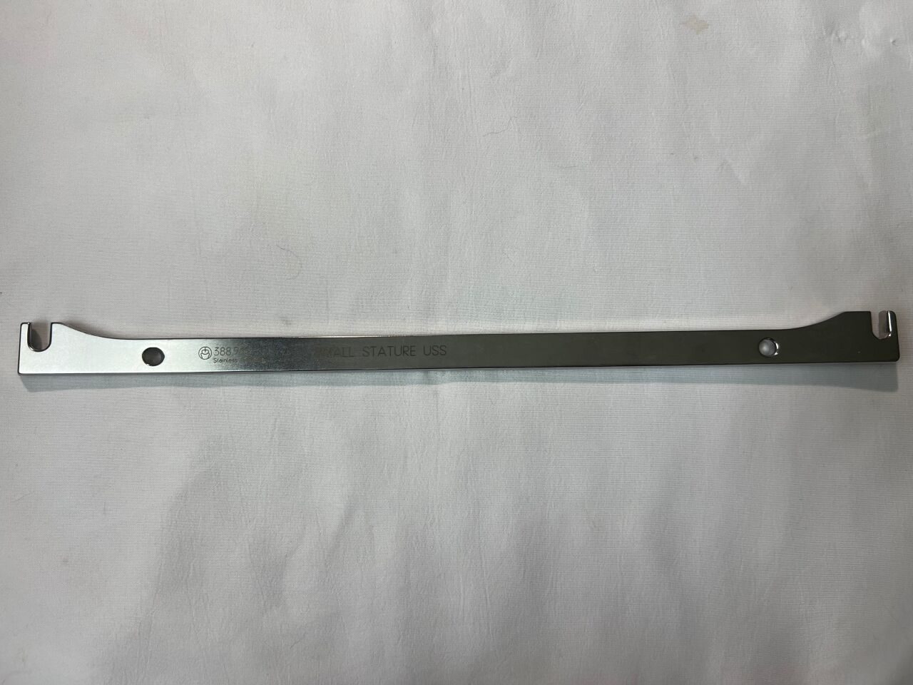 SYNTHES 388.911 USS Small Stature Bending Iron — photo 1